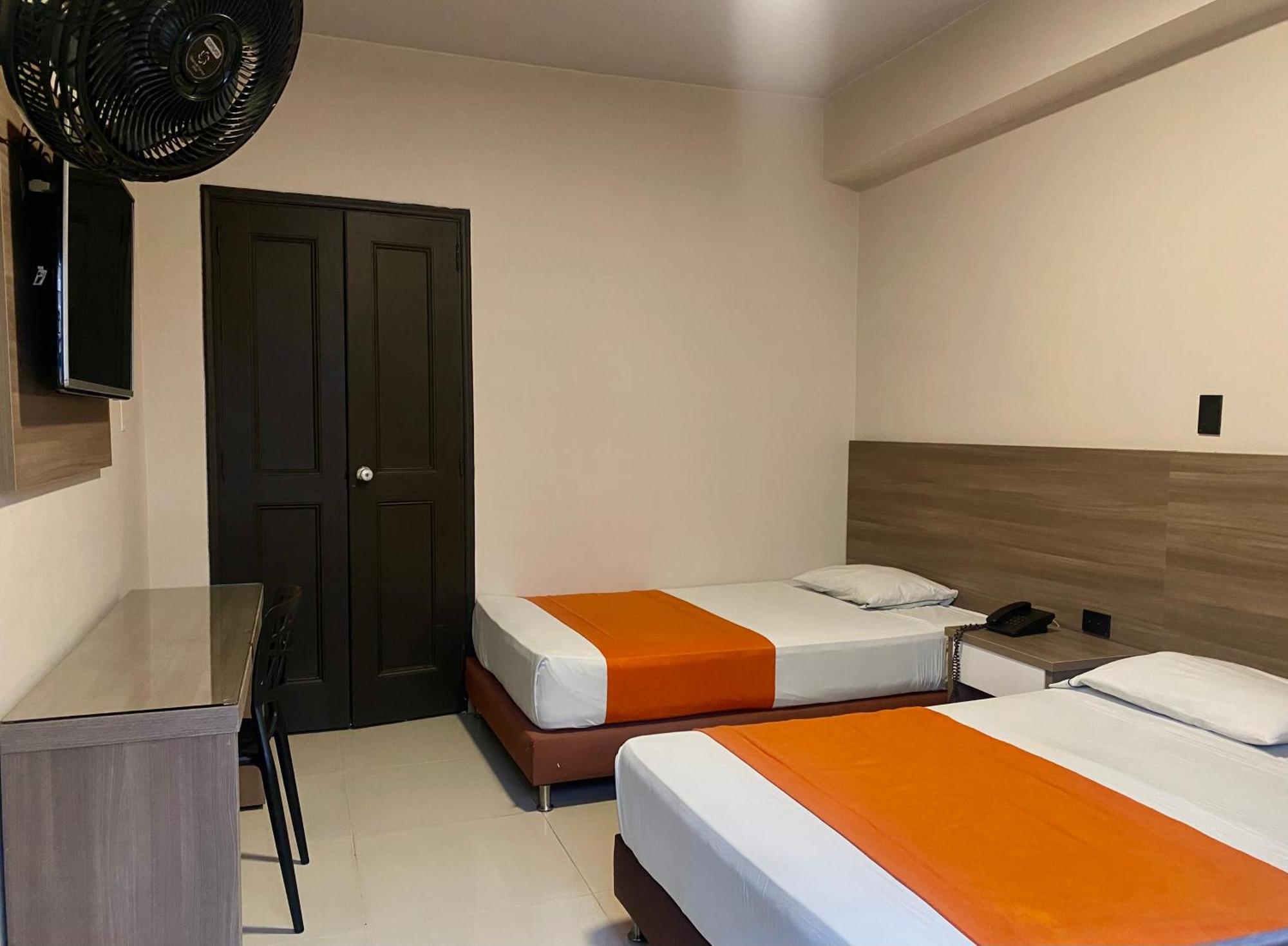 Hotel Latino Medellín Extérieur photo