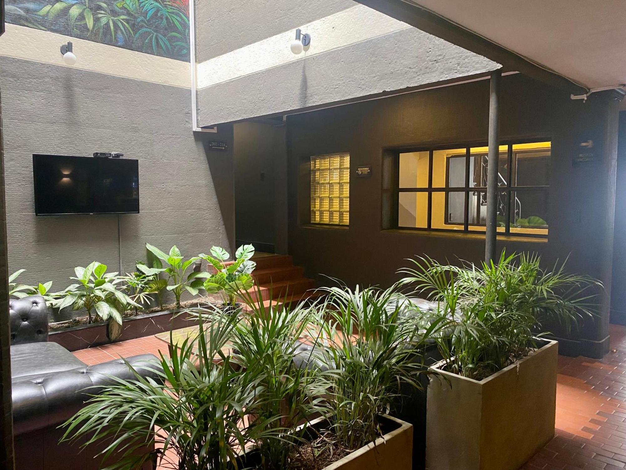 Hotel Latino Medellín Extérieur photo